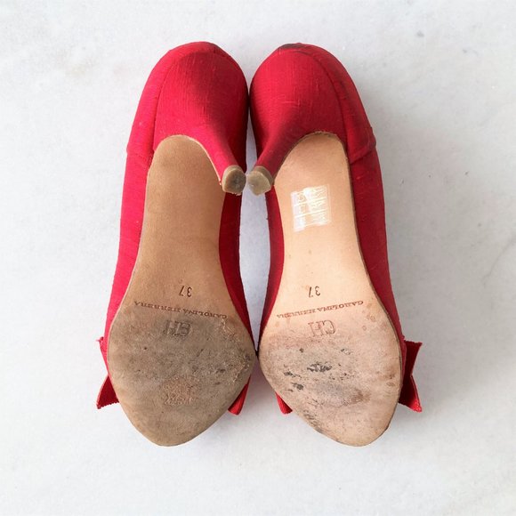 Carolina Herrera red pumps / high heel shoes, peep toe, jewelled buckles, ribbon - Picture 10 of 11
